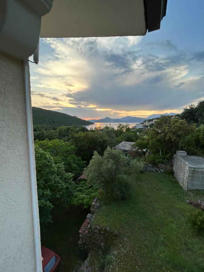 Lazarus Bigova Apartments Τίβατ Εξωτερικό φωτογραφία