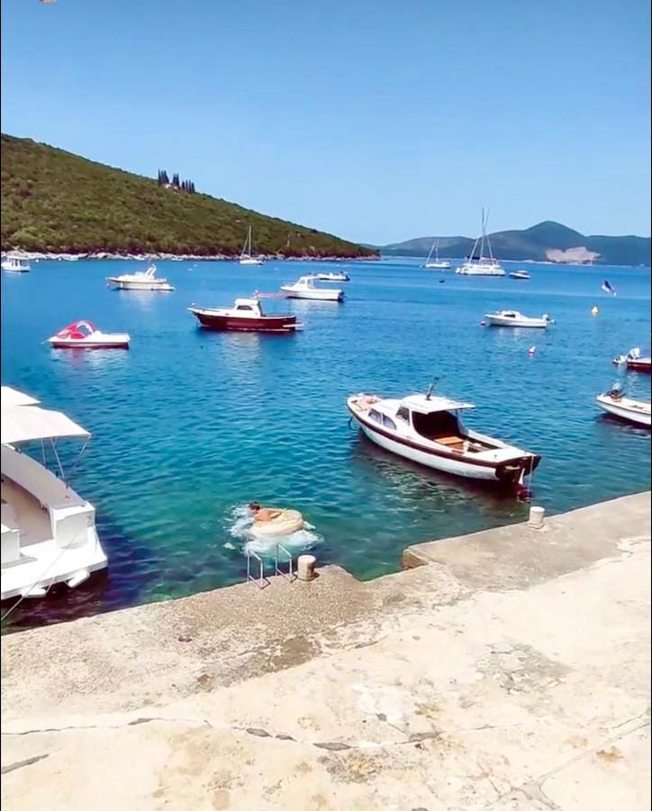 Lazarus Bigova Apartments Τίβατ Εξωτερικό φωτογραφία