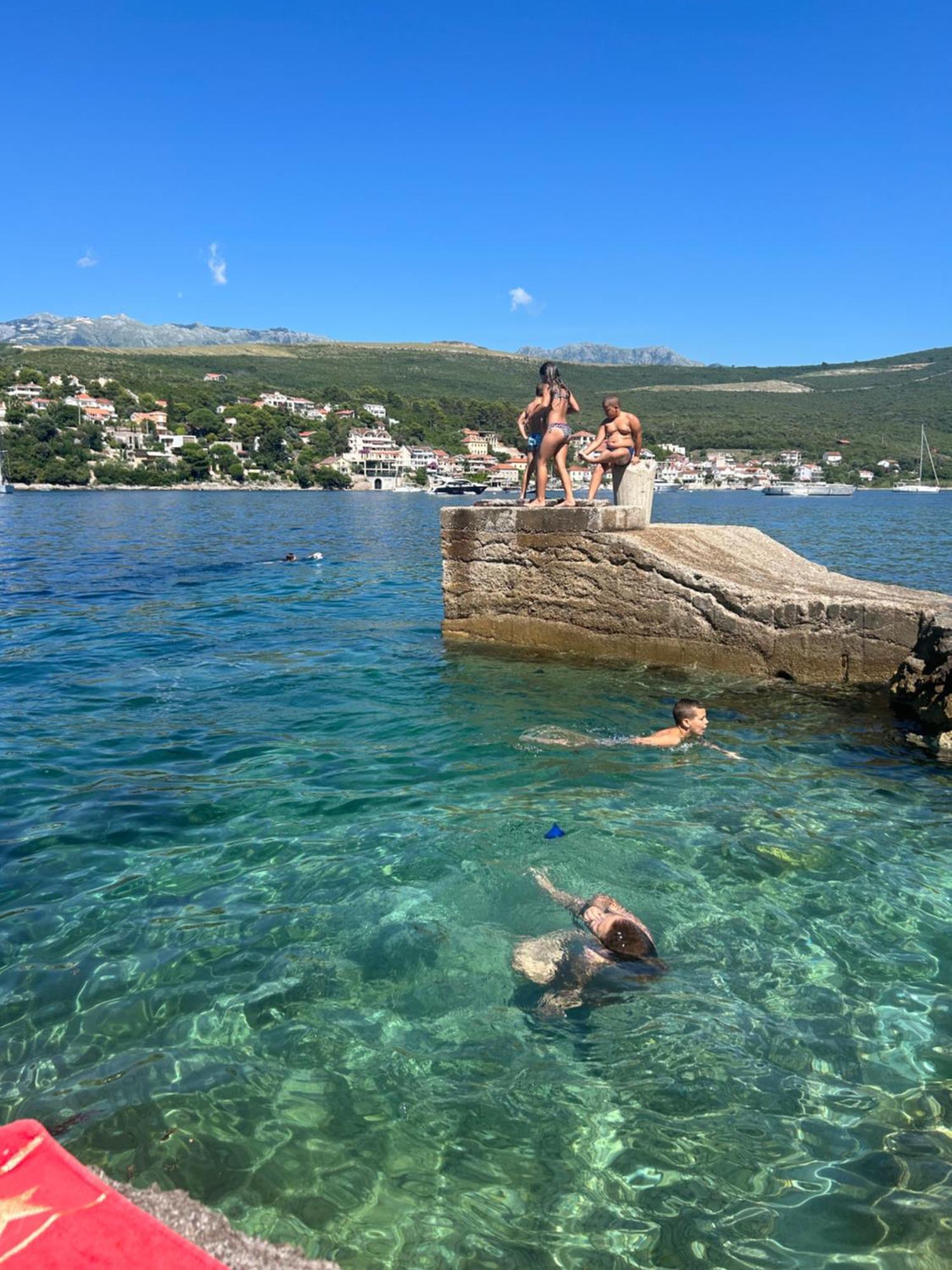 Lazarus Bigova Apartments Τίβατ Εξωτερικό φωτογραφία